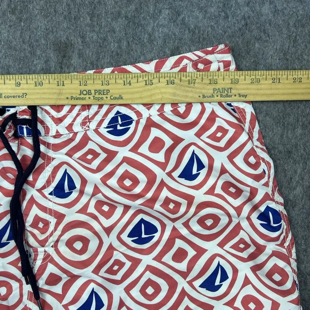 Vineyard Vines Men's Chappy Swim Trunks Board Shorts Red Blue Boats Swim Size 38
